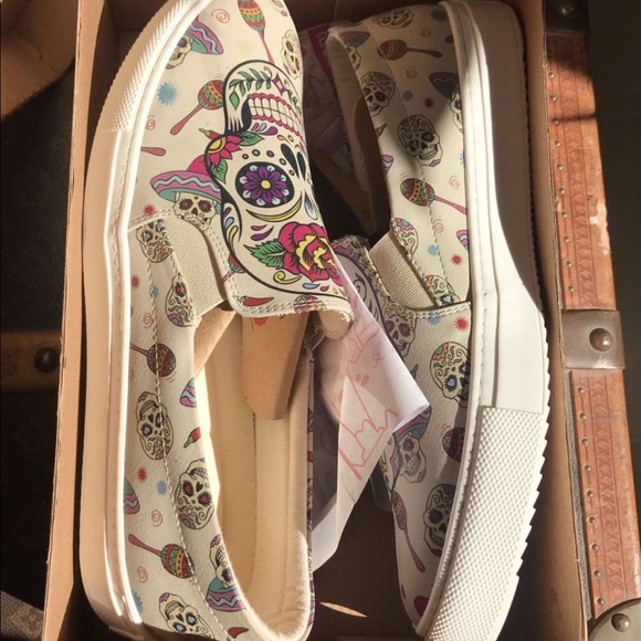 Awesome Goby brand skull slip-ons. NIB $45. - Picture 7 of 8